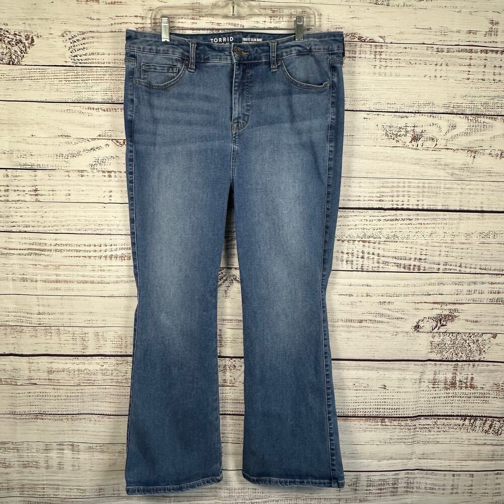 TORRID Trio Fit Slim Boot Limitless Stretch High Rise Jeans Womens 16S-20S 37X28